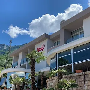 Rely Hotel