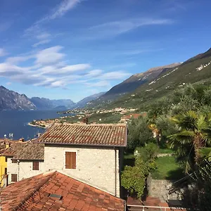 Laura Brenzone sul Garda